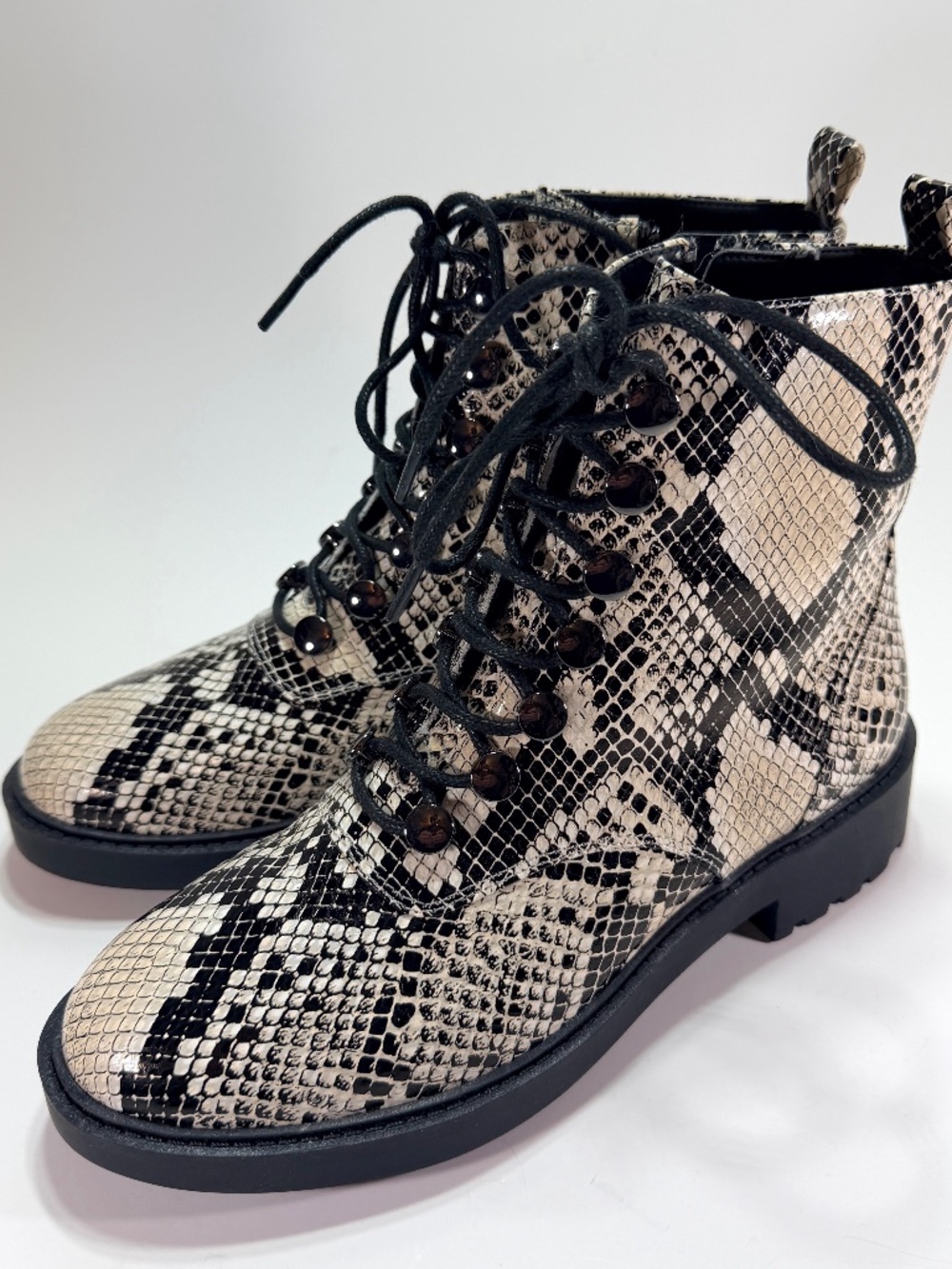 Linea Paolo TrinityX-L Snake Print Leather Fashion Combat Boots Women’s 6 M NIB